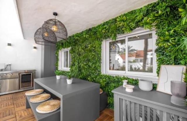 4 makuuhuone Huoneisto myytävänä paikassa Nueva Andalucía Centro, Marbella mukana uima-altaan 
autotalli - 780 000 € (Ref: 8376699)