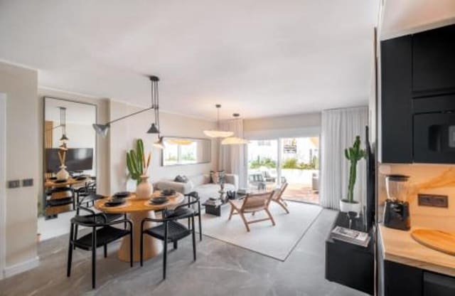 4 makuuhuone Huoneisto myytävänä paikassa Nueva Andalucía Centro, Marbella mukana uima-altaan 
autotalli - 780 000 € (Ref: 8376699)