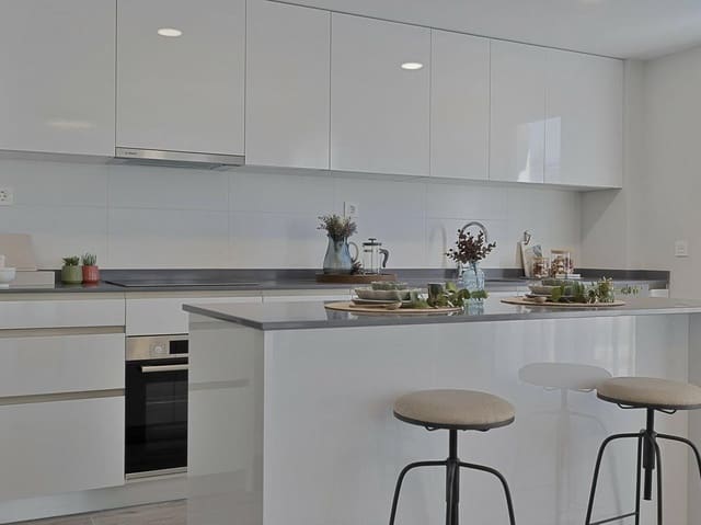 3 quarto Apartamento para venda em El Faro de Calaburra - Chaparral, Mijas com piscina garagem - 450 500 € (Ref: 8376700)