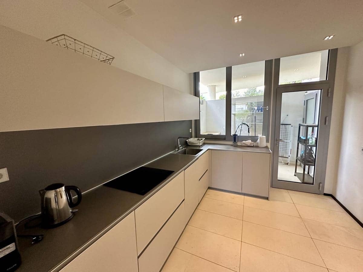 2 soveværelse Byhus til leje i Marbella med swimmingpool garage - € 6.000 (Ref: 8387898)