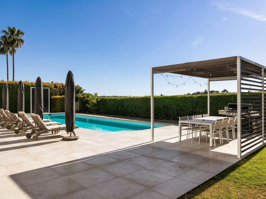 6 camera da letto Villa da affittare in Nueva Andalucia con piscina garage - 18.000 € (Rif: 8387899)