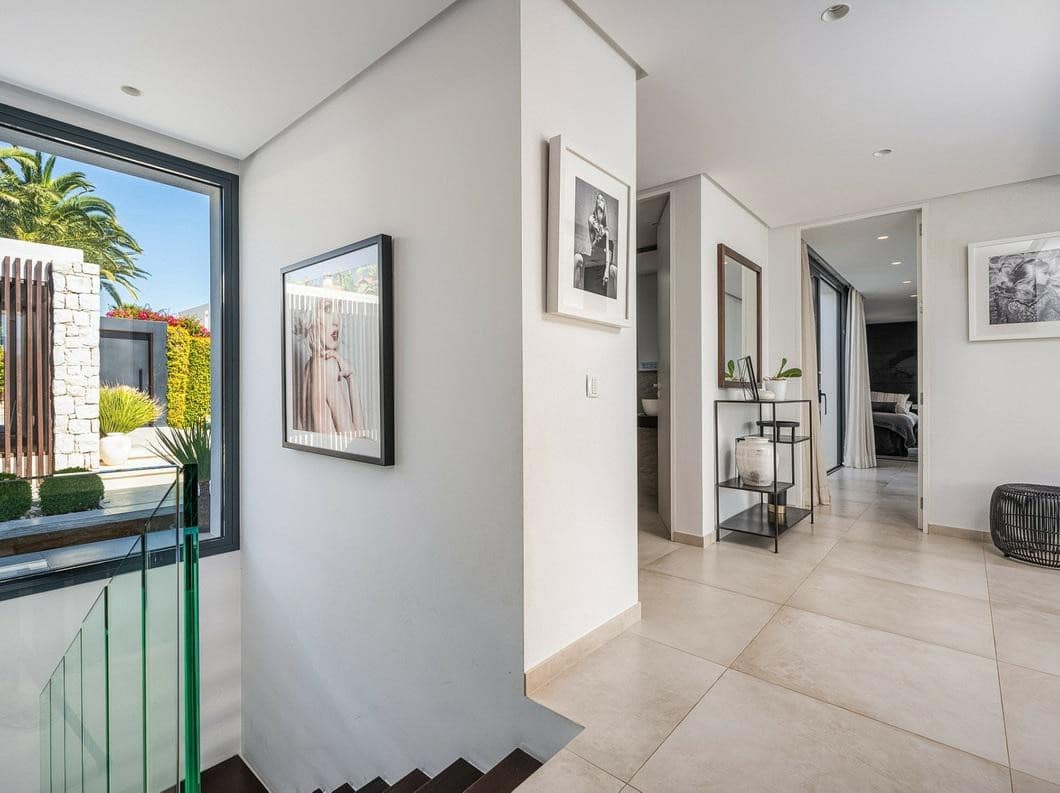6 soveværelse Villa til leje i Nueva Andalucia med swimmingpool garage - € 18.000 (Ref: 8387899)