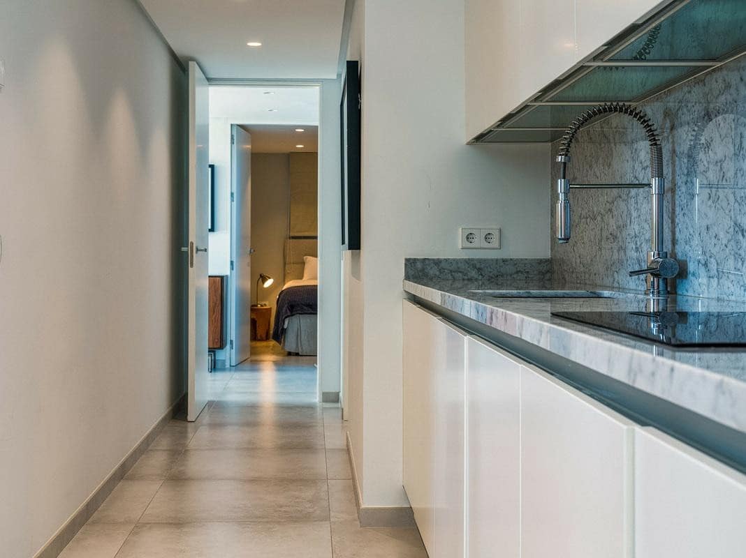 6 soveværelse Villa til leje i Nueva Andalucia med swimmingpool garage - € 18.000 (Ref: 8387899)