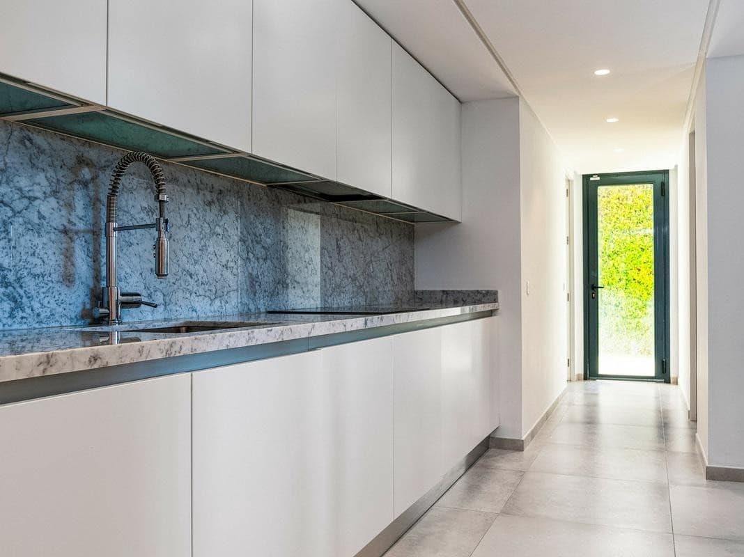 6 sovrum Villa för semesterbostäder i Nueva Andalucia med pool garage - 20 000 € (Ref: 8387900)