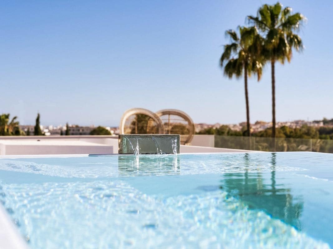 6 sovrum Villa för semesterbostäder i Nueva Andalucia med pool garage - 20 000 € (Ref: 8387900)