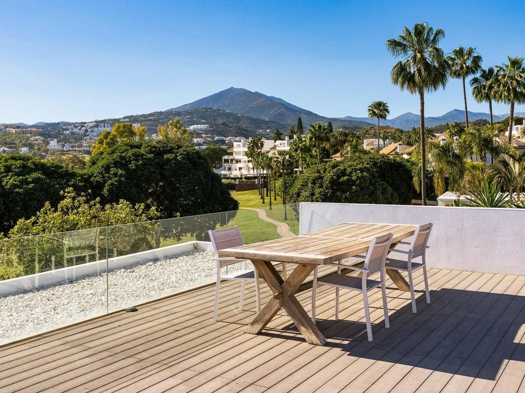 6 sovrum Villa för semesterbostäder i Nueva Andalucia med pool garage - 20 000 € (Ref: 8387900)