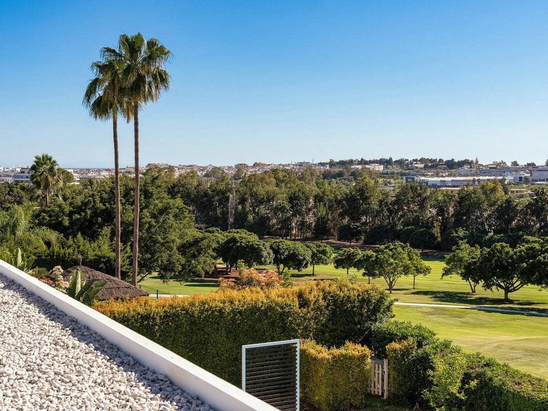 6 sovrum Villa för semesterbostäder i Nueva Andalucia med pool garage - 20 000 € (Ref: 8387900)