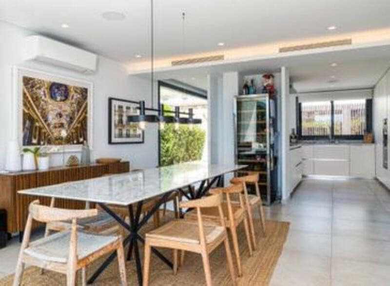 Villa/Maison de 6 chambres de location de vacances à Nueva Andalucia avec piscine garage - 20 000 € (Ref: 8387900)
