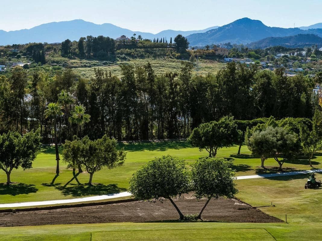Villa/Maison de 6 chambres de location de vacances à Nueva Andalucia avec piscine garage - 20 000 € (Ref: 8387900)