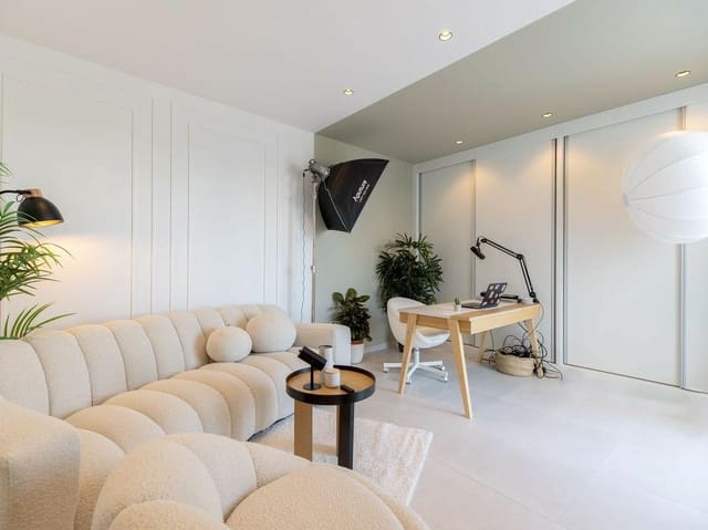 4 soveværelse Byhus til leje i Cancelada, Estepona med swimmingpool garage - € 6.500 (Ref: 8398214)