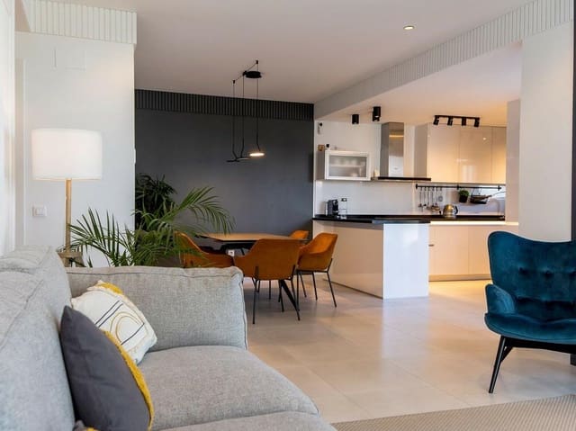 4 soveværelse Byhus til leje i Cancelada, Estepona med swimmingpool garage - € 6.500 (Ref: 8398214)