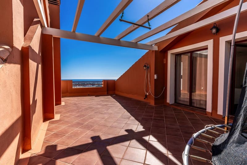 3 quarto Casa em Banda para venda em Benahavis com piscina garagem - 770 000 € (Ref: 8414983)