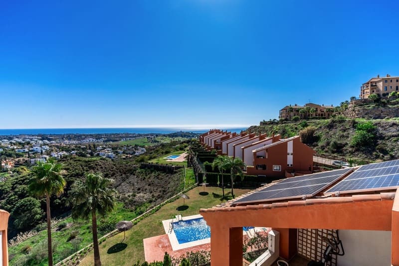 3 quarto Casa em Banda para venda em Benahavis com piscina garagem - 770 000 € (Ref: 8414983)