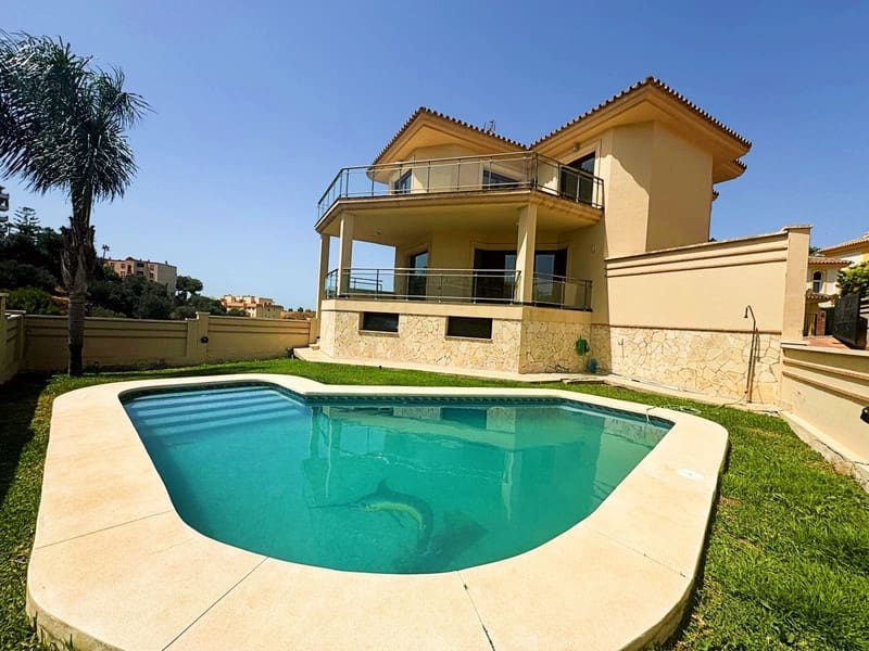3 sovrum Villa att hyra i Riviera del Sol med pool garage - 3 800 € (Ref: 8420951)