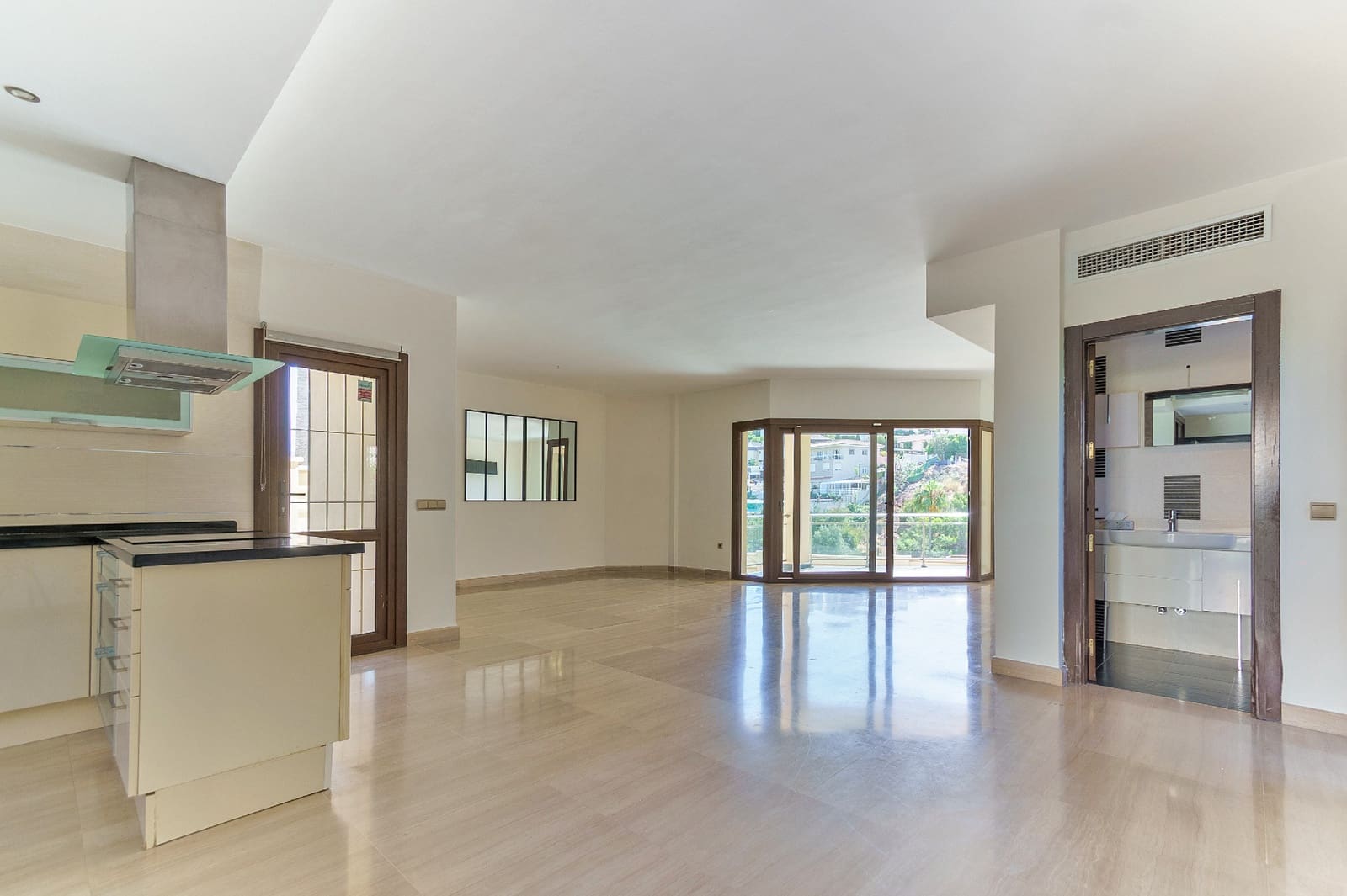 3 sovrum Villa att hyra i Riviera del Sol med pool garage - 3 800 € (Ref: 8420951)