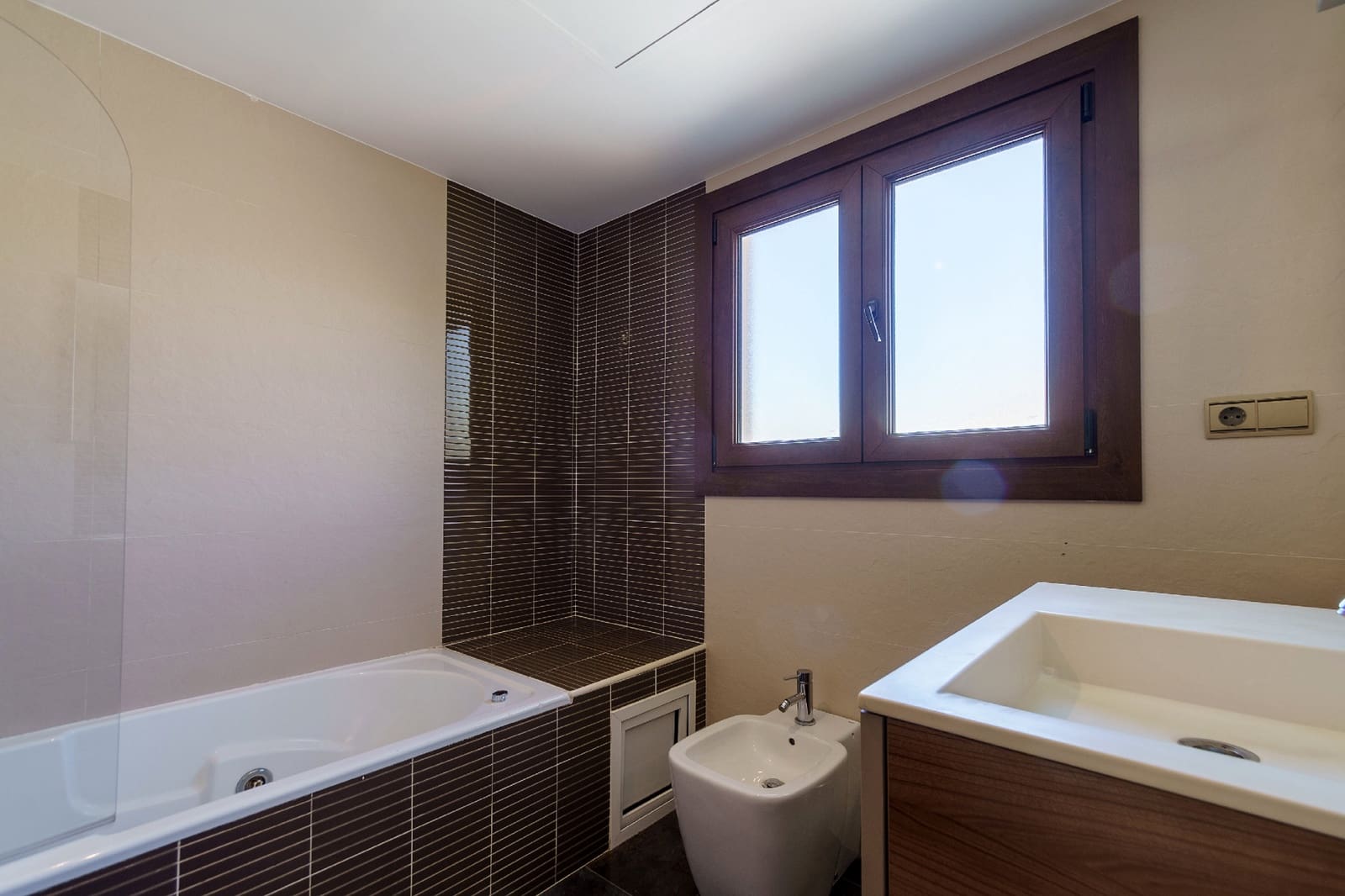 3 sovrum Villa att hyra i Riviera del Sol med pool garage - 3 800 € (Ref: 8420951)