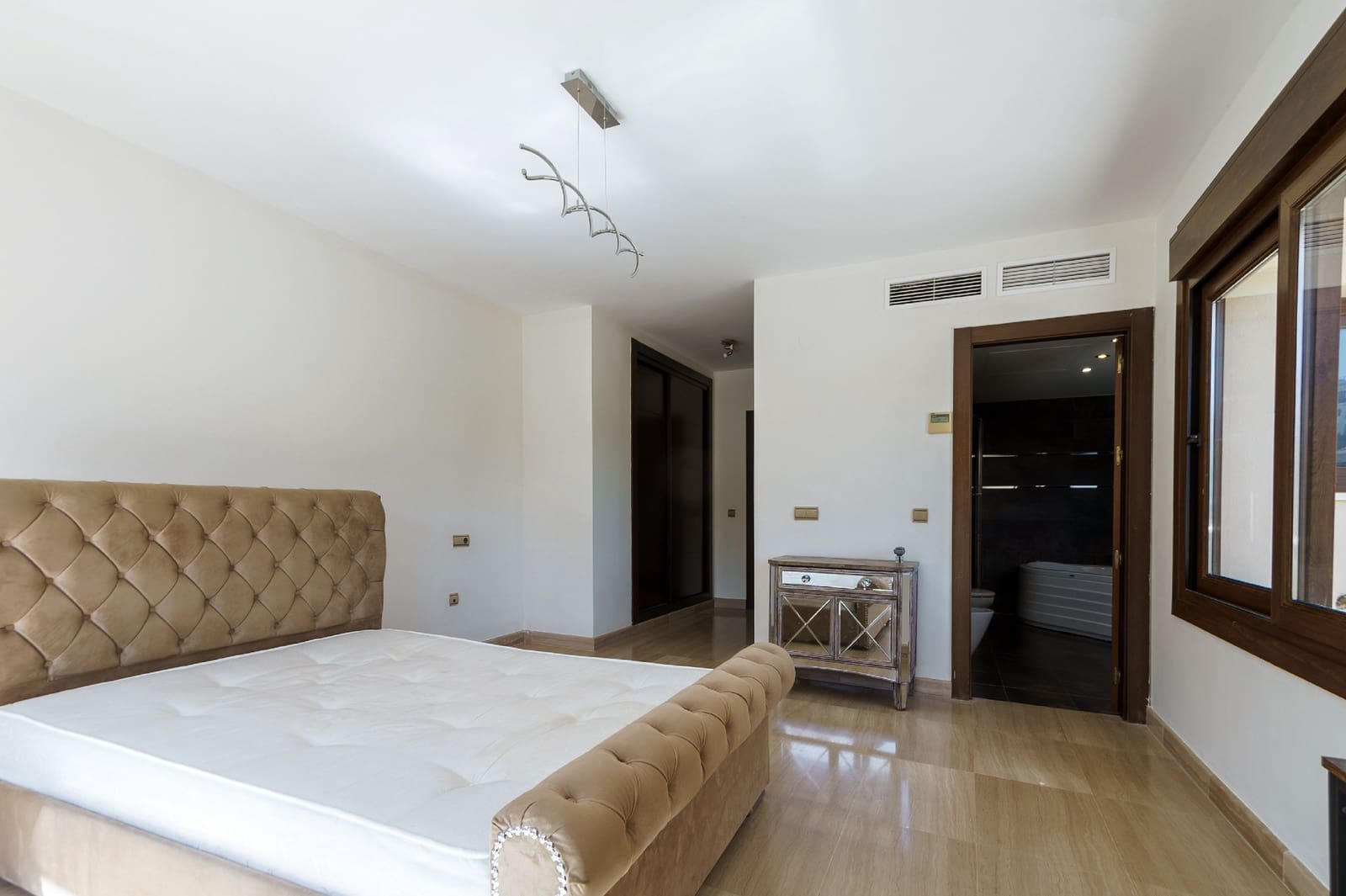 3 sovrum Villa att hyra i Riviera del Sol med pool garage - 3 800 € (Ref: 8420951)