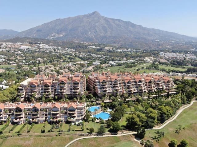 2 bedroom Apartment for rent in Los Naranjos, Marbella with pool garage - € 3,000 (Ref: 8420952)