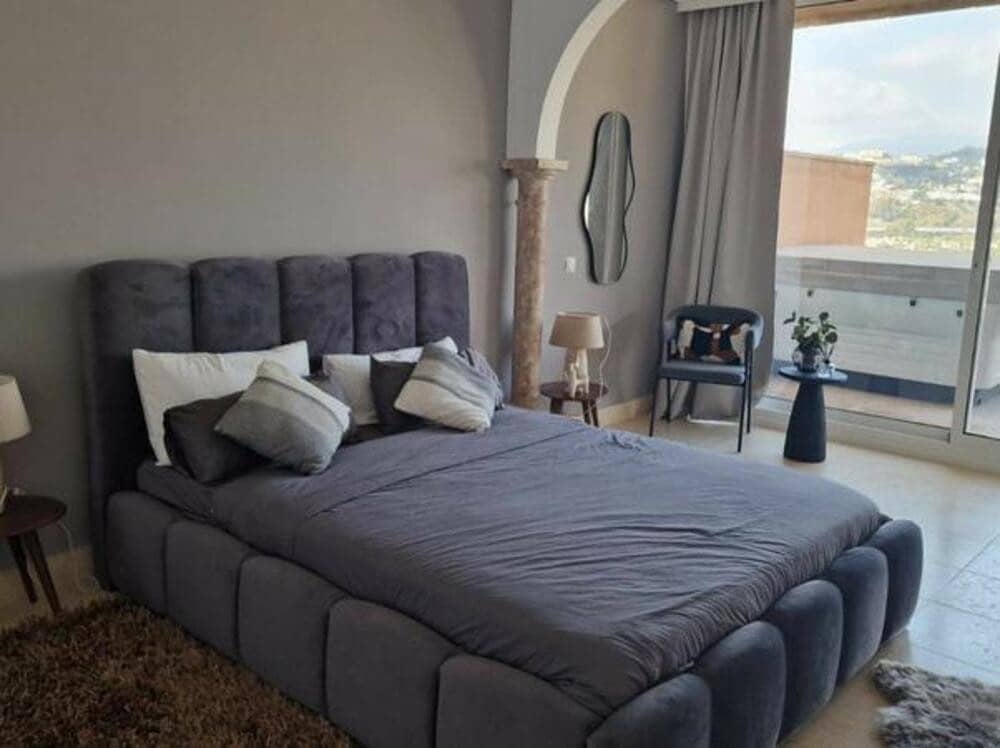 Appartement de 2 chambres à louer à Marbella avec piscine garage - 3 000 € (Ref: 8420952)