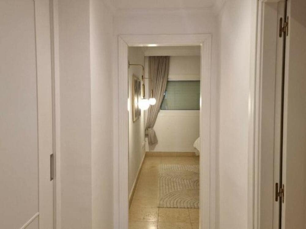 Appartement de 2 chambres à louer à Marbella avec piscine garage - 3 000 € (Ref: 8420952)