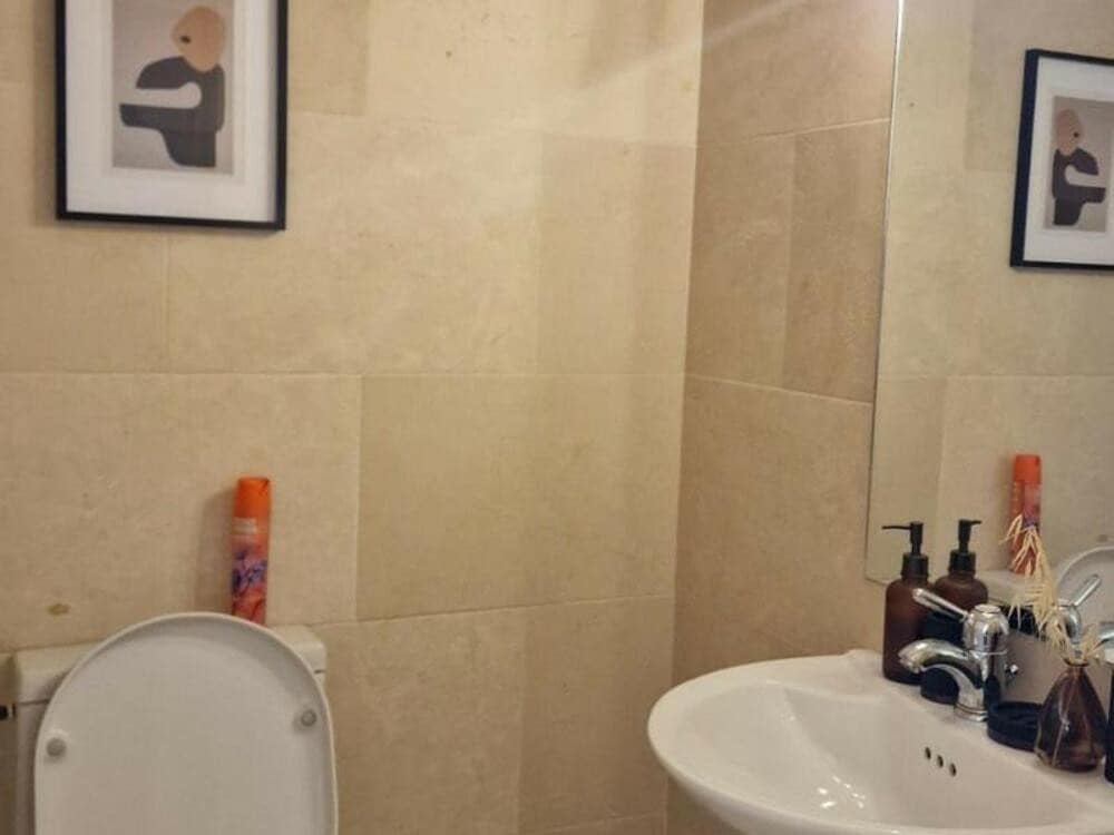 Appartement de 2 chambres à louer à Marbella avec piscine garage - 3 000 € (Ref: 8420952)