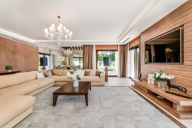 5 soveværelse Villa til salg i Los Naranjos, Marbella med swimmingpool garage - € 7.500.000 (Ref: 8420955)