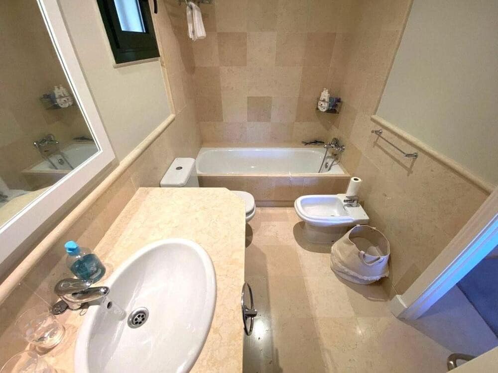 3 bedroom Penthouse for rent in Benahavis with pool - € 4,500 (Ref: 8432190)