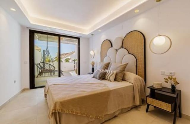 3 makuuhuone Huoneisto myytävänä paikassa Nueva Andalucía Centro, Marbella mukana uima-altaan 
autotalli - 780 000 € (Ref: 8436560)