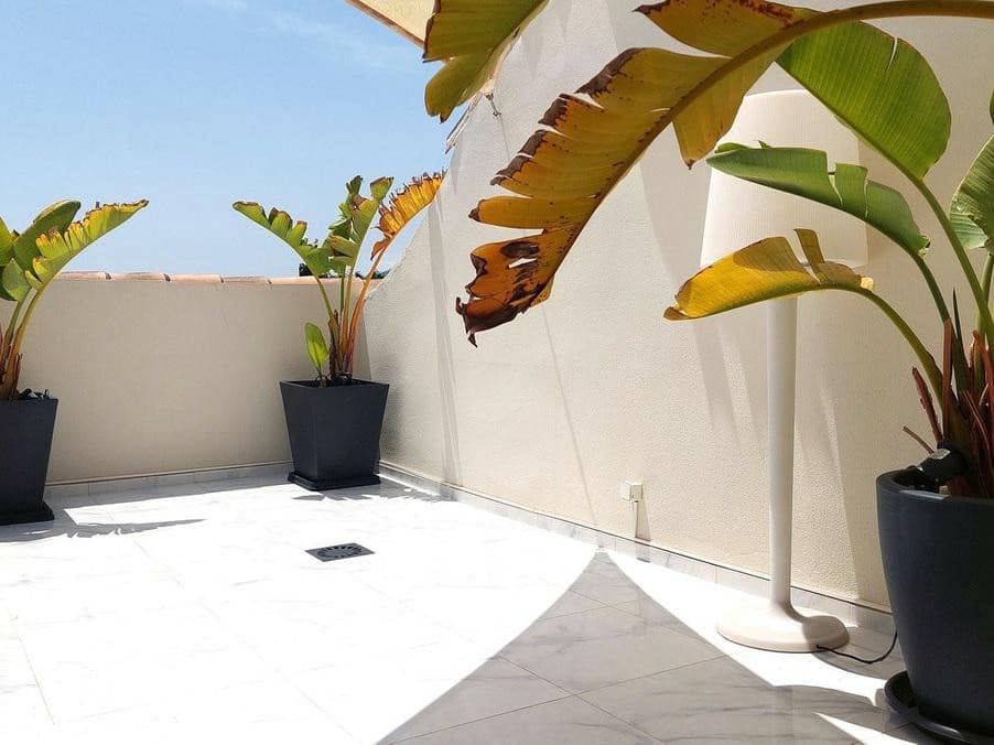 3 sypialnia Penthouse na sprzedaż w Marbella z basenem garażem - 2 300 000 € (Ref: 8440156)