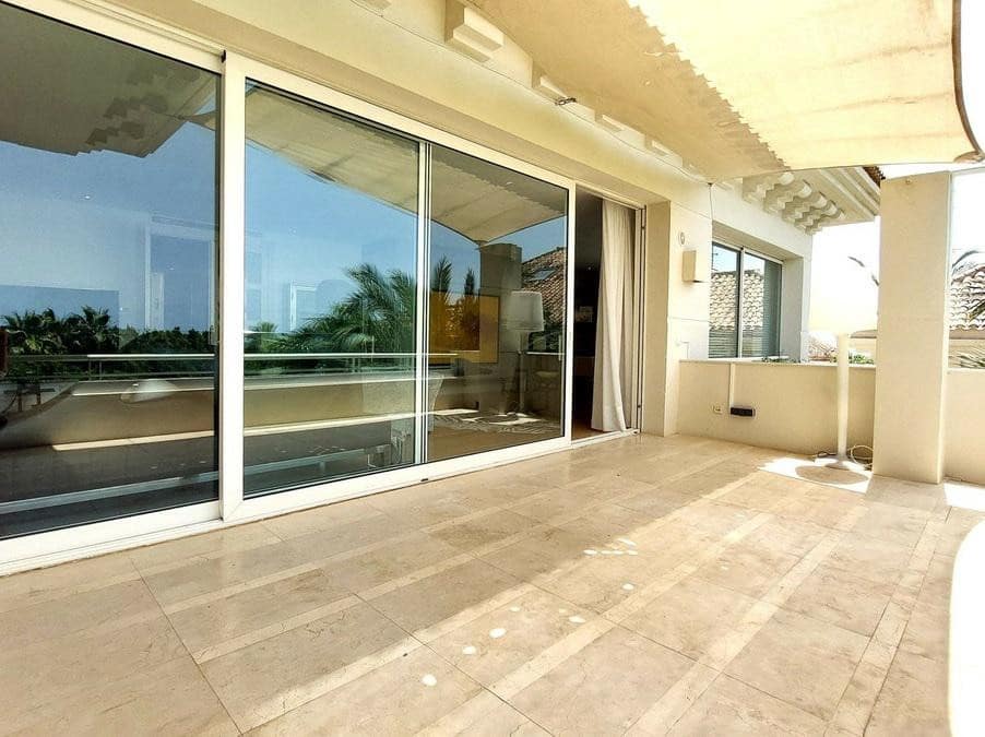 3 sypialnia Penthouse na sprzedaż w Marbella z basenem garażem - 2 300 000 € (Ref: 8440156)