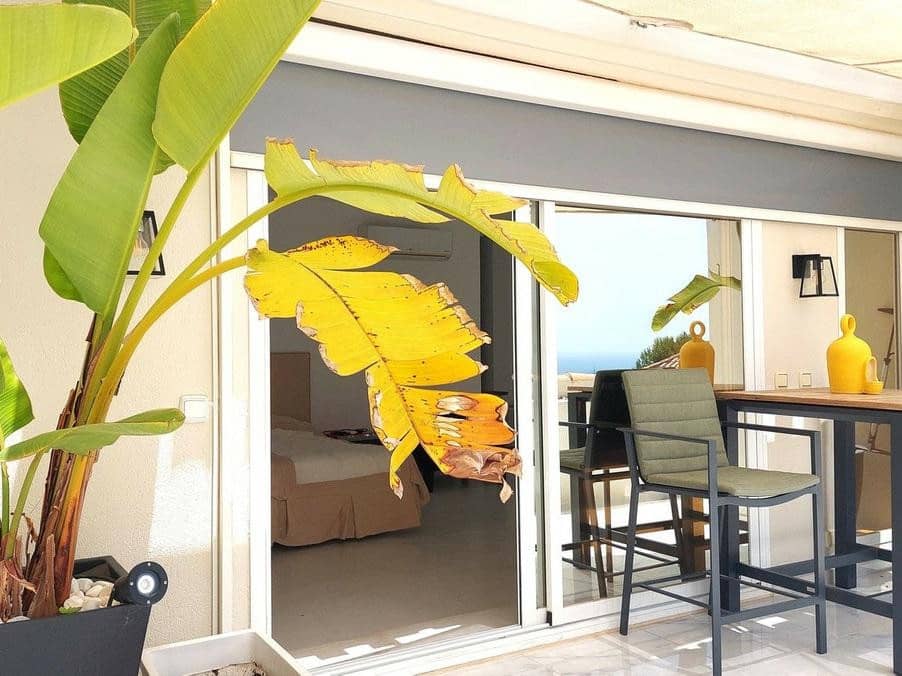 3 sypialnia Penthouse na sprzedaż w Marbella z basenem garażem - 2 300 000 € (Ref: 8440156)