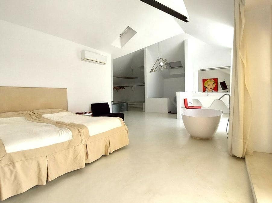 3 slaapkamer Penthouse te huur in Marbella met zwembad garage - € 6.500 (Ref: 8440157)