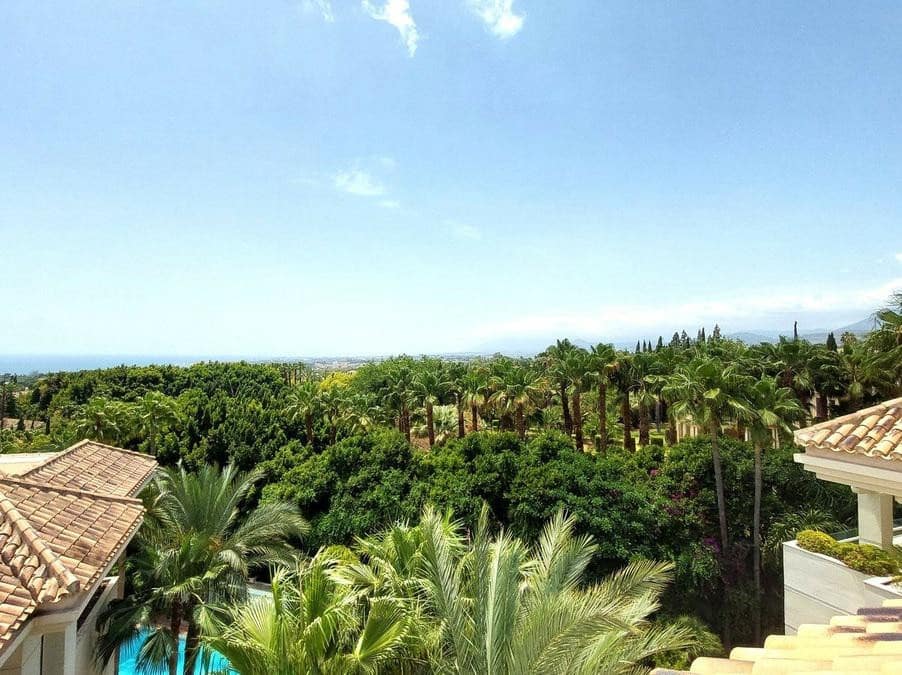3 slaapkamer Penthouse te huur in Marbella met zwembad garage - € 6.500 (Ref: 8440157)