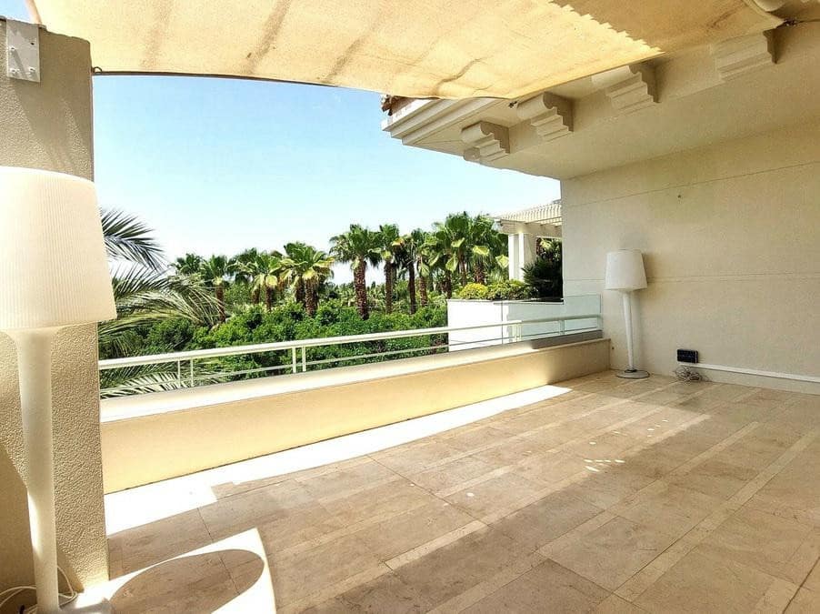 3 slaapkamer Penthouse te huur in Marbella met zwembad garage - € 6.500 (Ref: 8440157)