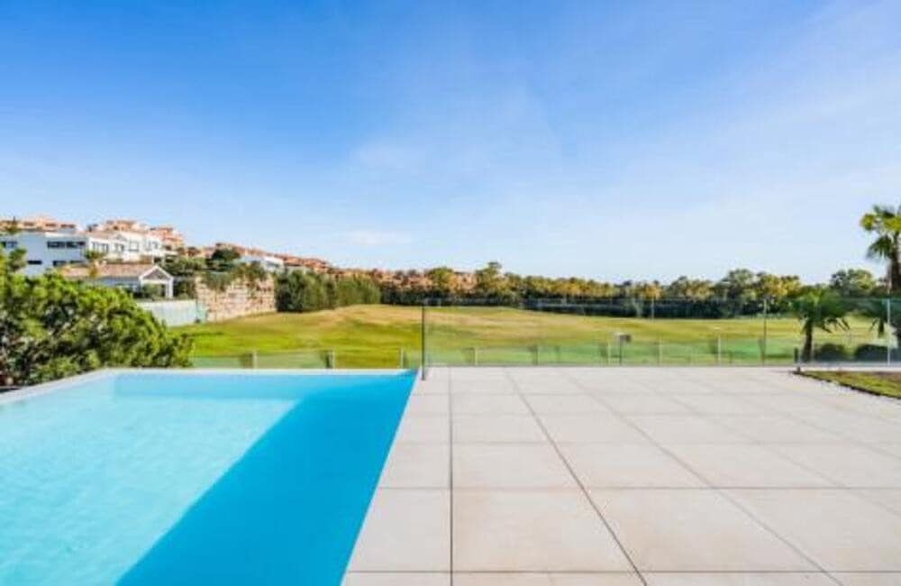 4 soveværelse Villa til leje i Benahavis med swimmingpool garage - € 17.000 (Ref: 8445138)