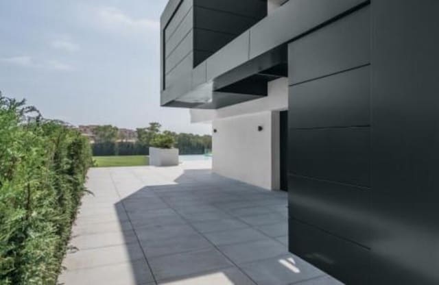 4 camera da letto Villa da affittare in El Paraíso, Benahavís con piscina garage - 17.000 € (Rif: 8445138)