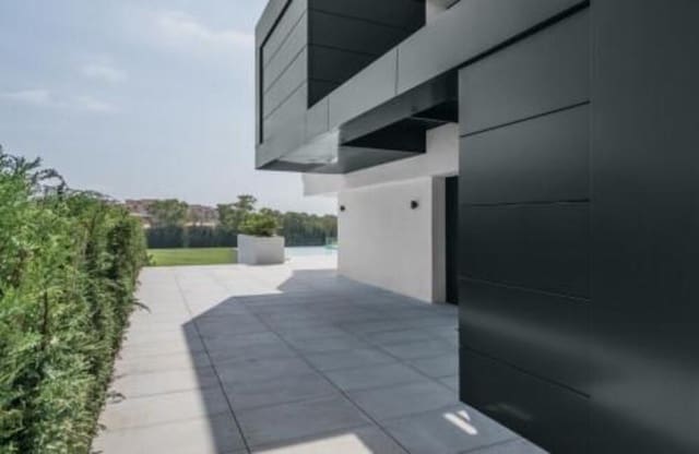 4 slaapkamer Villa te huur in El Paraíso, Benahavís met zwembad garage - € 17.000 (Ref: 8445138)