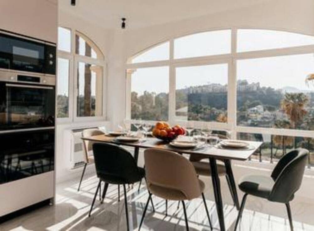 3 quarto Penthouse para venda em Benahavis com piscina garagem - 729 000 € (Ref: 8445140)