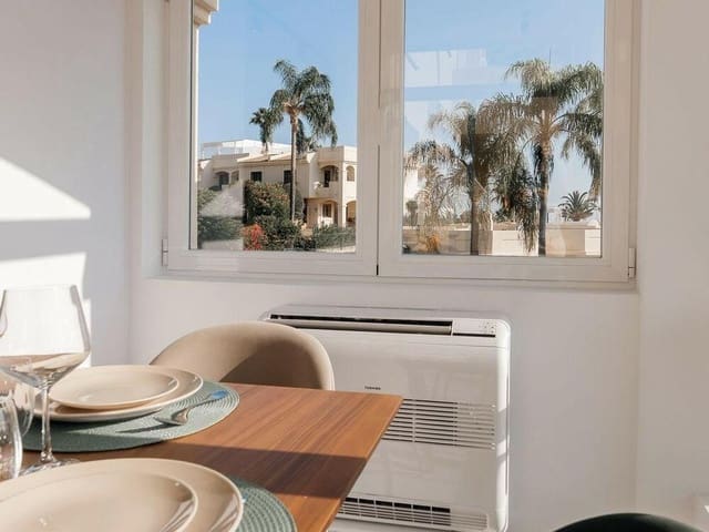 3 chambre Penthouse à vendre à La Quinta, Benahavís avec piscine garage - 729 000 € (Ref: 8445140)