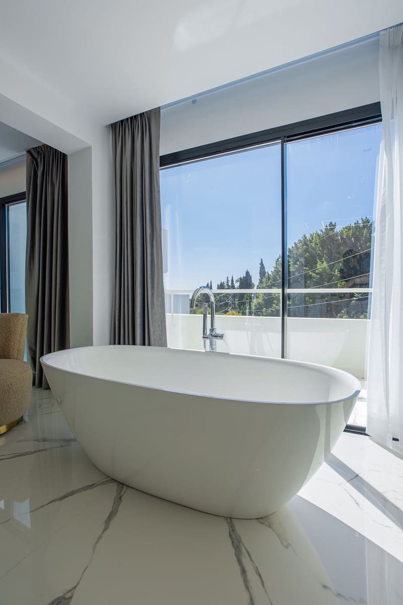 4 soveværelse Byhus til leje i Marbella - € 9.500 (Ref: 8456610)