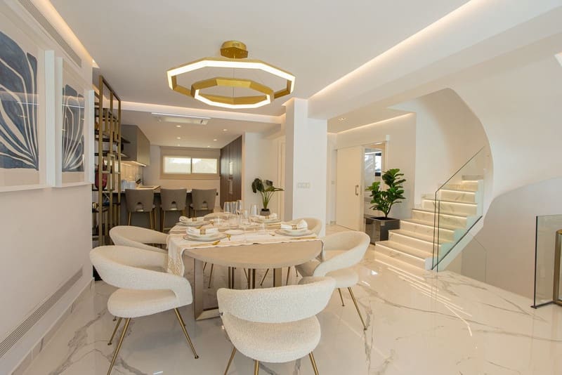 4 soveværelse Byhus til leje i Marbella - € 9.500 (Ref: 8456610)