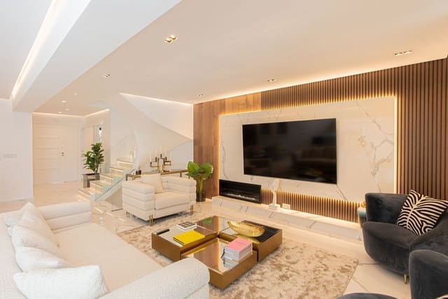 4 quarto Casa em Banda para arrendar em Lomas De Marbella, Marbella com piscina garagem - 8 500 € (Ref: 8456610)
