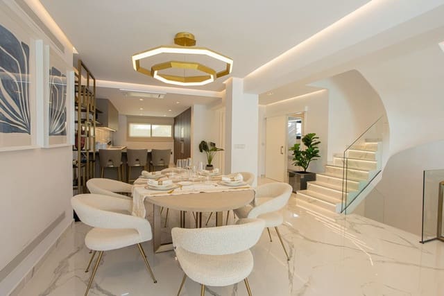 4 quarto Casa em Banda para arrendar em Lomas De Marbella, Marbella com piscina garagem - 8 500 € (Ref: 8456610)