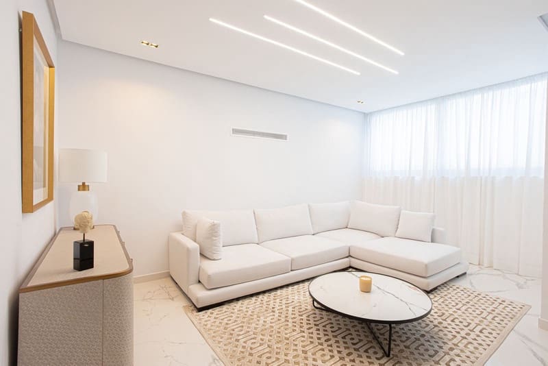 4 bedroom Townhouse for rent in Marbella with pool garage - € 8,500 (Ref: 8456610)