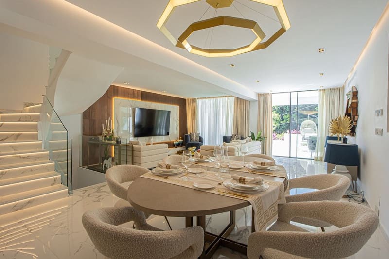 4 bedroom Townhouse for rent in Marbella with pool garage - € 8,500 (Ref: 8456610)