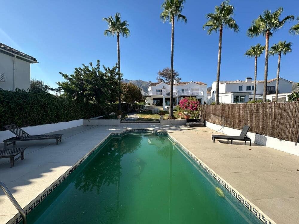 4 soverom Kjedet enebolig til salgs i Marbella med svømmebasseng garasje - € 1 250 000 (Ref: 8473429)