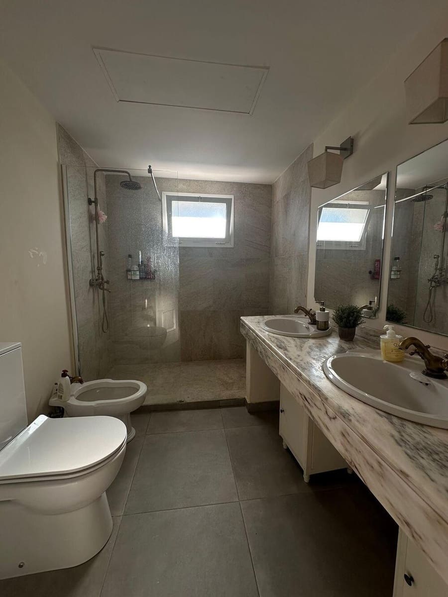 4 soverom Kjedet enebolig til salgs i Marbella med svømmebasseng garasje - € 1 250 000 (Ref: 8473429)