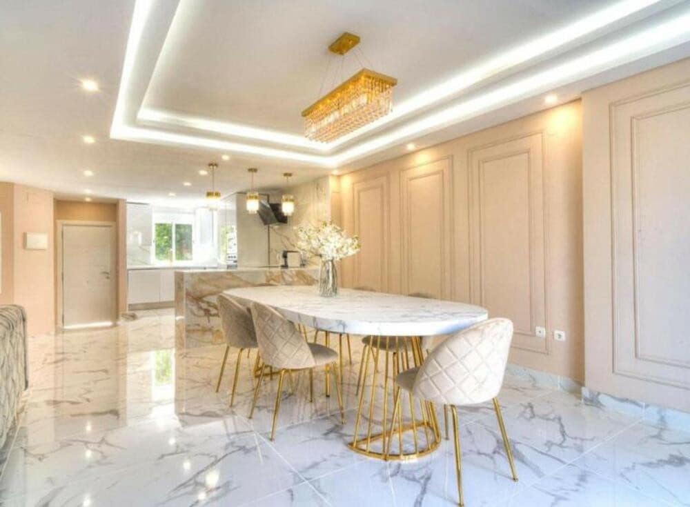 4 soveværelse Byhus til leje i Marbella med swimmingpool garage - € 4.000 (Ref: 8473430)