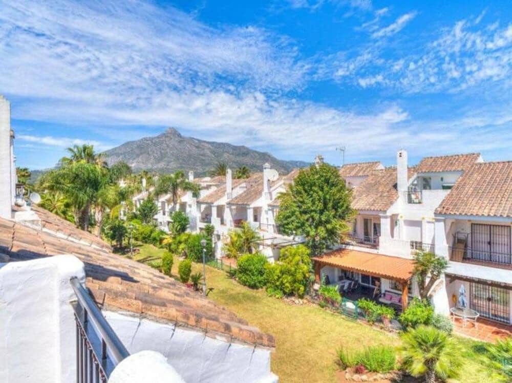 4 soveværelse Byhus til leje i Marbella med swimmingpool garage - € 4.000 (Ref: 8473430)