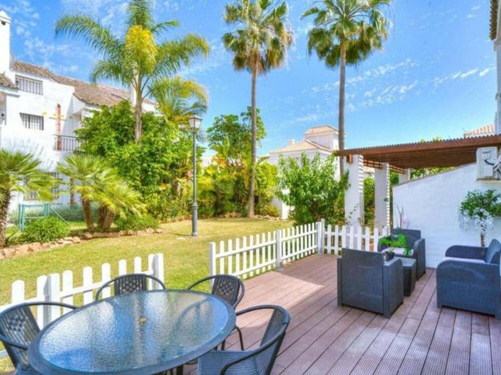 4 soveværelse Byhus til leje i Marbella med swimmingpool garage - € 4.000 (Ref: 8473430)